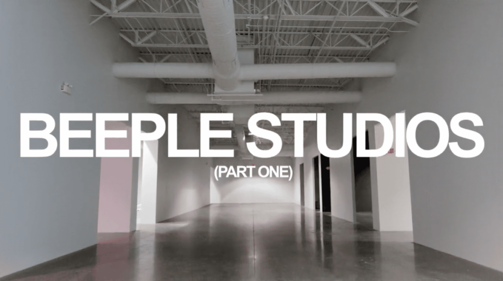 imagen de un almacén, que Beeple está convirtiendo en estudios.