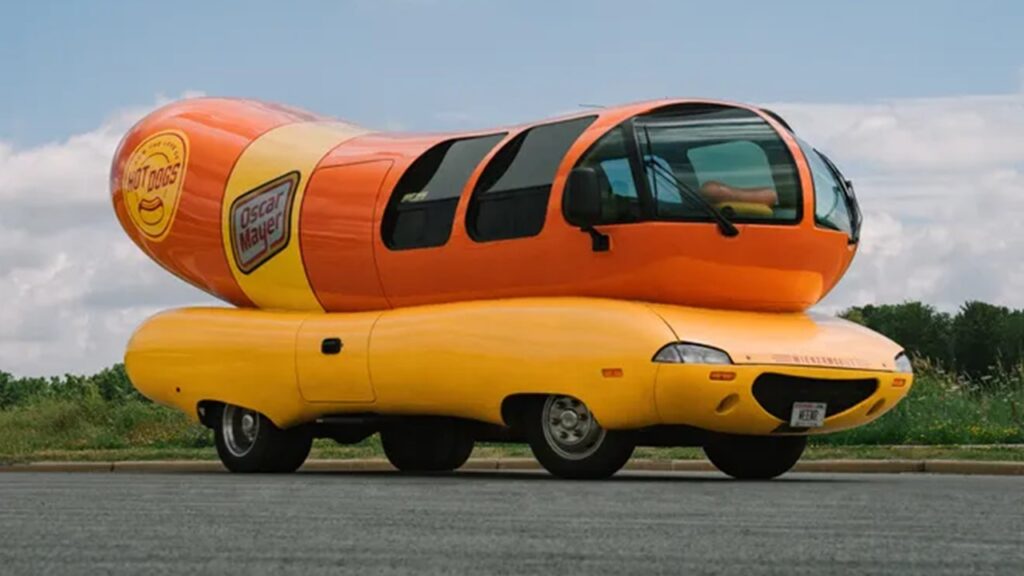 Kraft solicita la marca comercial Metaverse para el icónico Weinermobile
