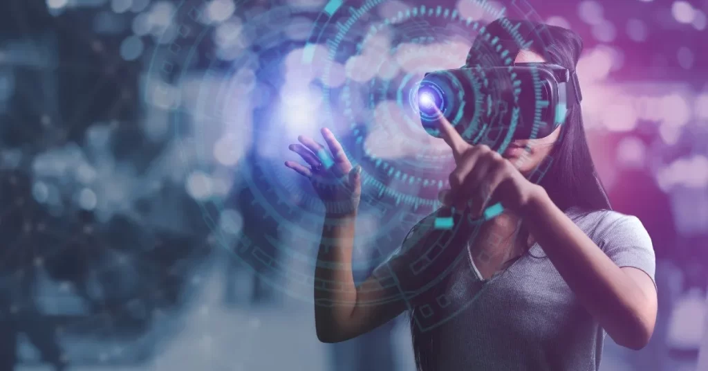 Potencial del metaverso por encima de $ 900 mil millones: análisis de Bain & Company Woman wearIng VR glasses and working “in the metaverse” , implying its future potential