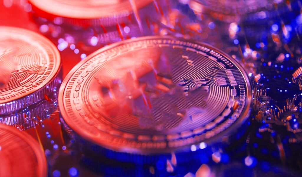 Ex director ejecutivo de banco colapsado sentenciado a más de 24 años de prisión por malversación de 47.100.000 dólares en esquema criptográfico: DOJ