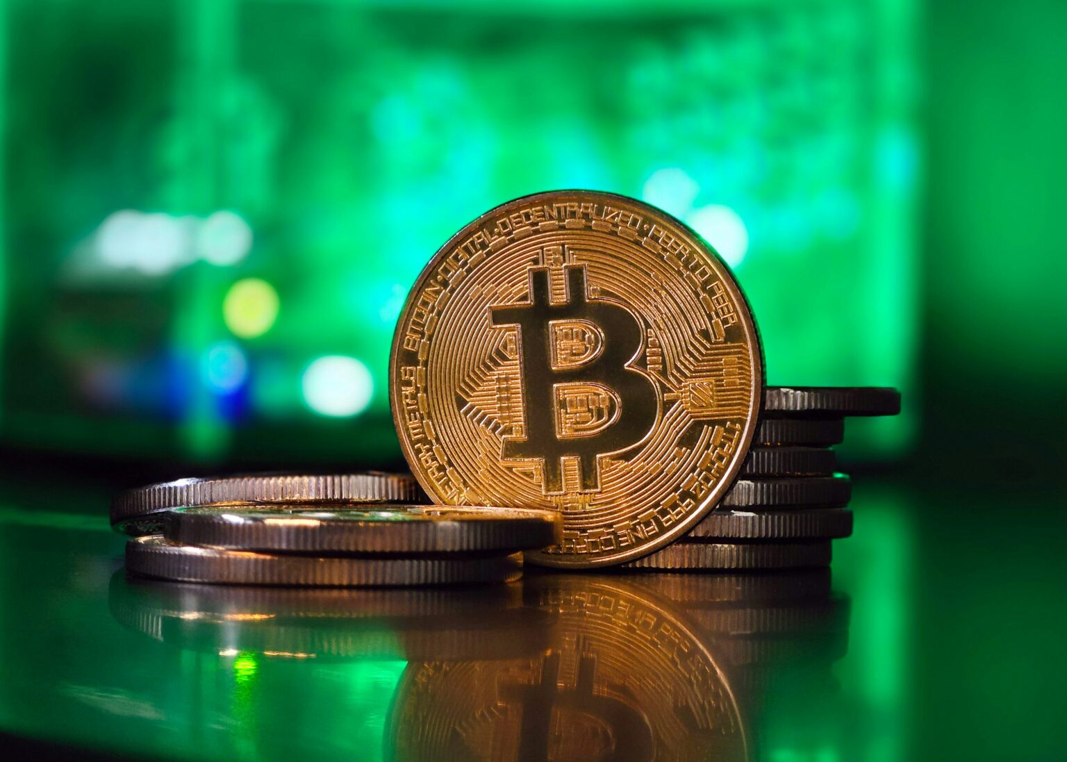 Las bandas MVRV de Bitcoin revelan un precio crucial en el nivel de $73,726